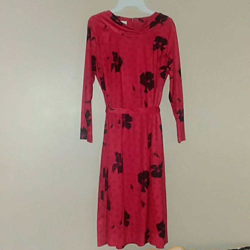 British Lady Dress Size 18 1/2